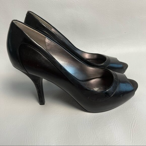 Marc Fisher Black Leather Peep Toe Heels Size 7 M bin 2V - Picture 2 of 4